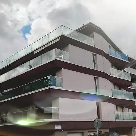 Apartment 2 *